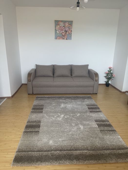 Apartament semidecomandat