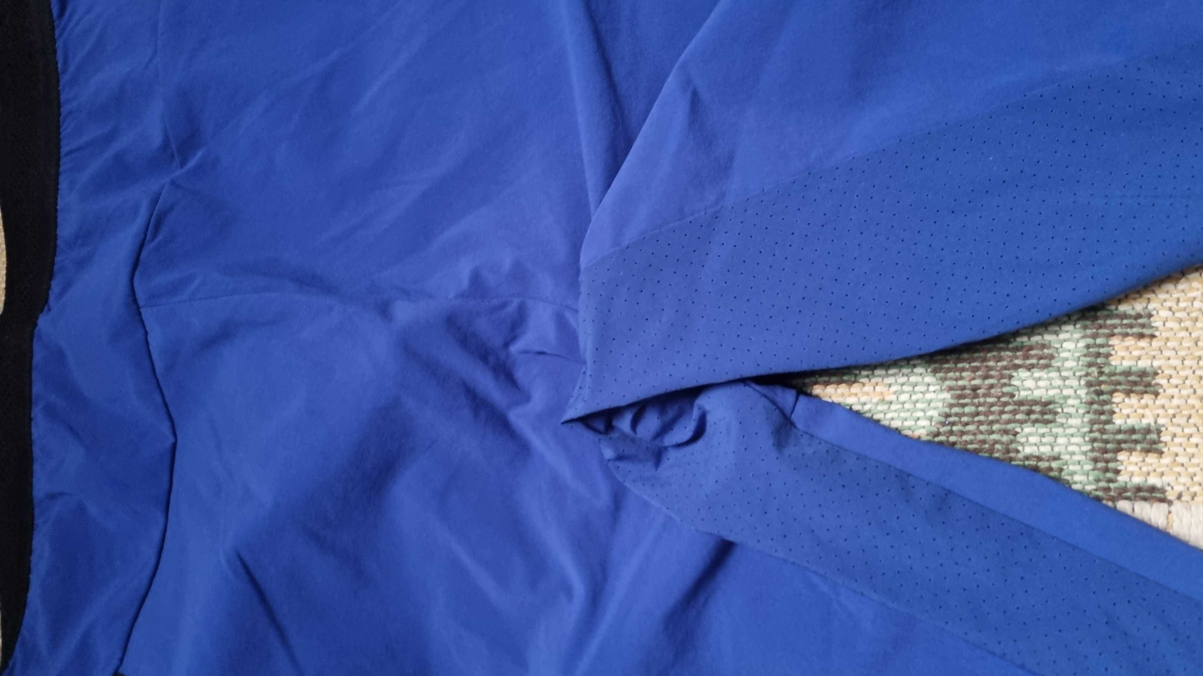 Pantaloni scurti Salewa ,noi