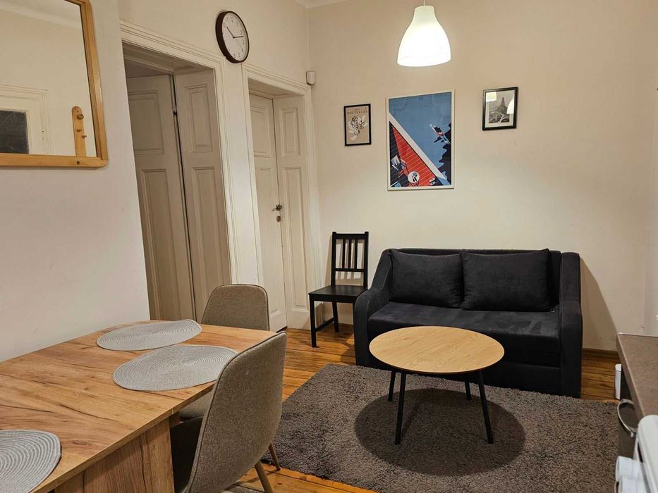 Нощувки - Super Cetral 2BR w/ FREE Parking