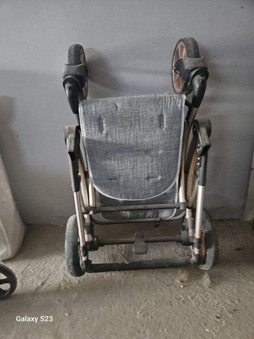Коляска за 20 000 тг