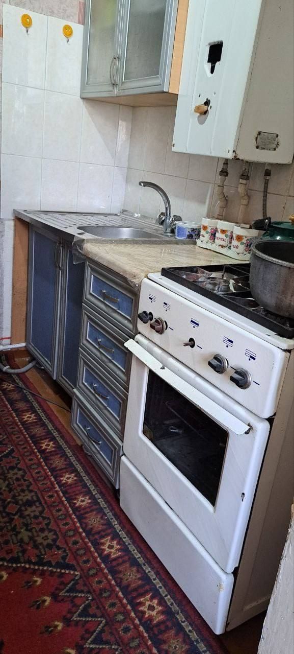 Чирчик ш. 9 м/н кирпичный дом 1х/3/4 +2х6 балкон 46 м²