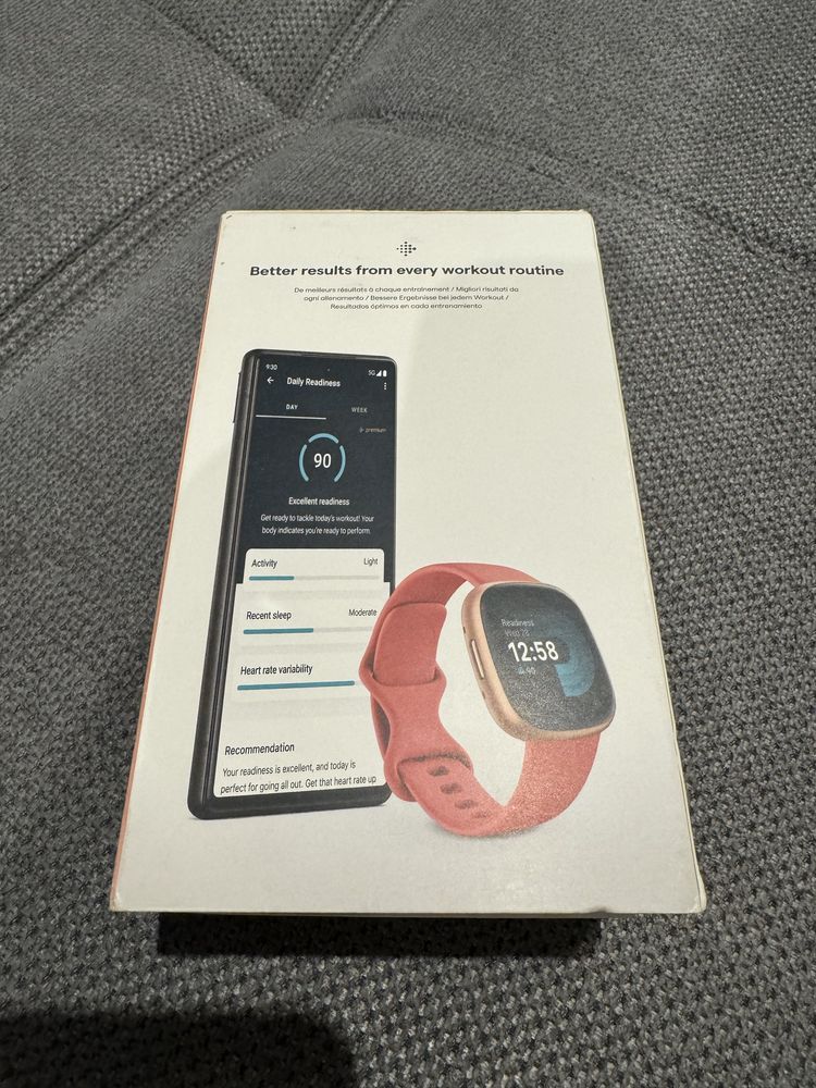 Ceas Fitbit versa 4 smartwatch, nou in cutie, sigilat