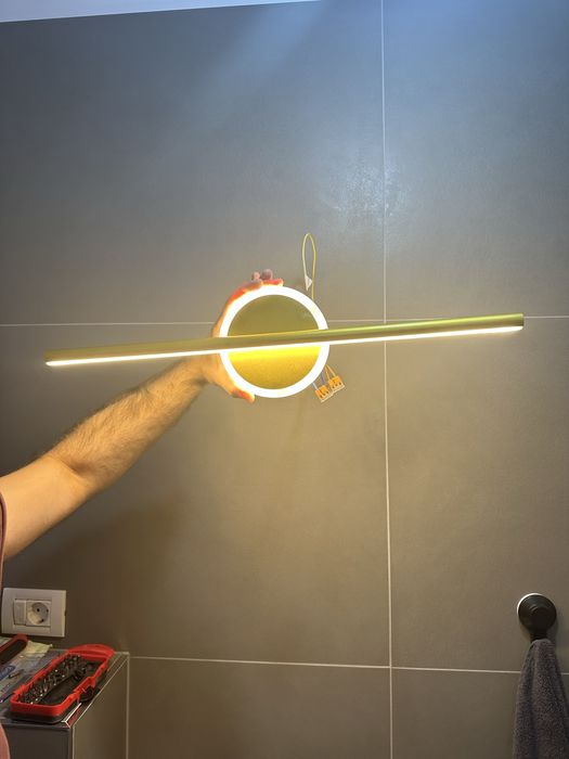 Aplica led noua aurie