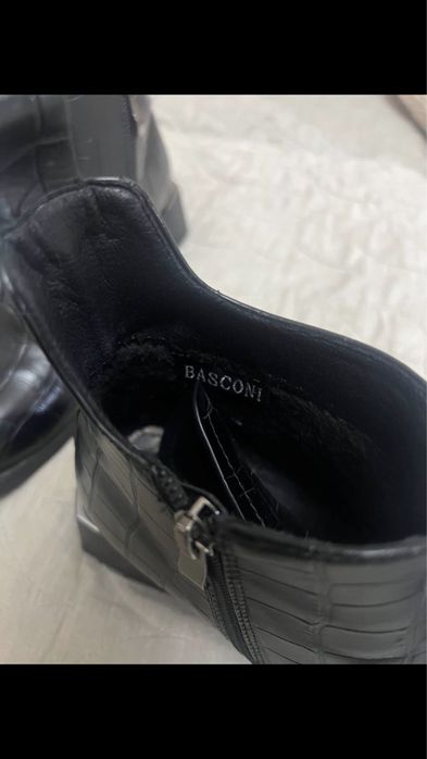 Женские кожаные ботинки