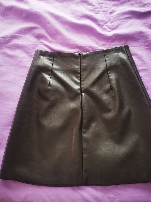 Дамска кожена пола