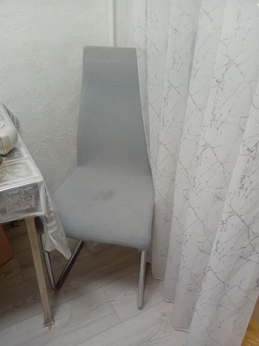 Продам стулья 6шт торг.