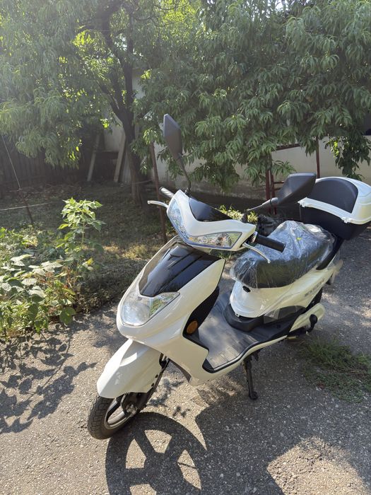 Vand scuter Electric