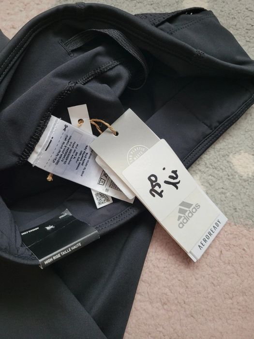 Colanți Adidas XS, noi