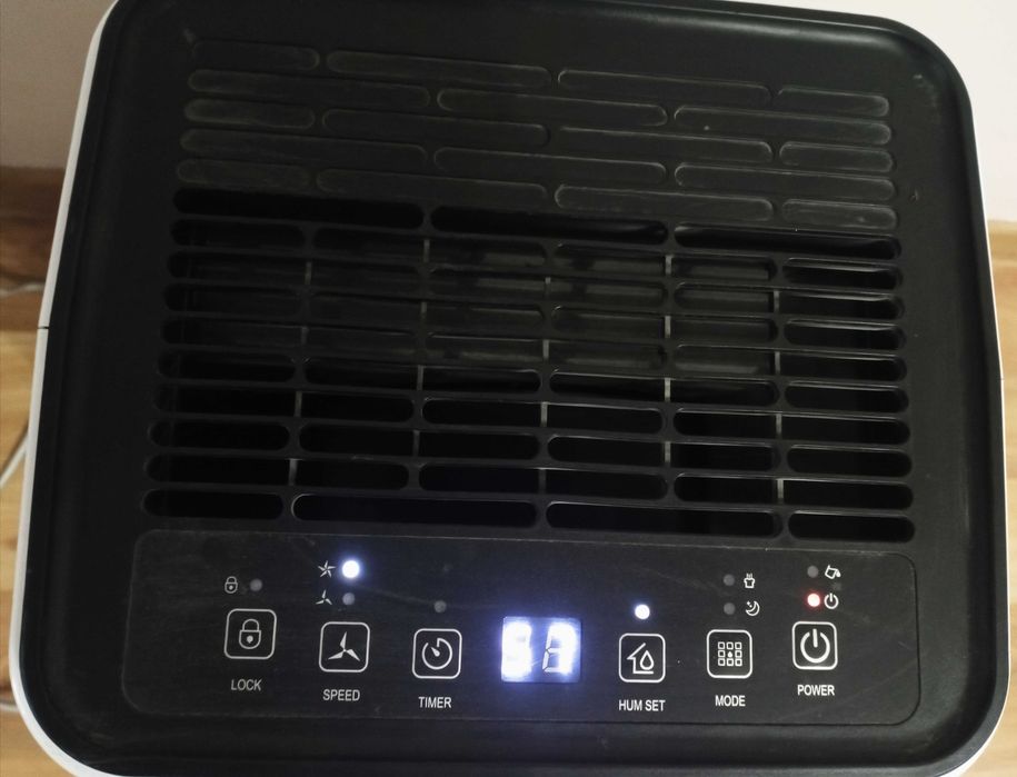 Влагоабсорбатор DEHUMIDIFIER 12л. / 24ч