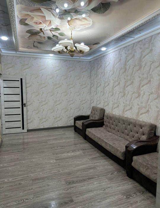 Чиланзар 19 да 1*2/1/4 сотилади .Балкон 1,5*3