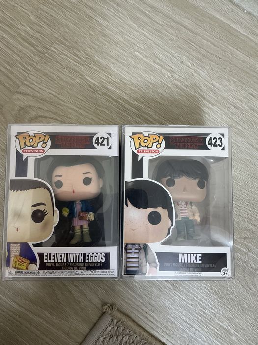 Продаю фигурки очень странные дела 11 и Майк на скидки !!!