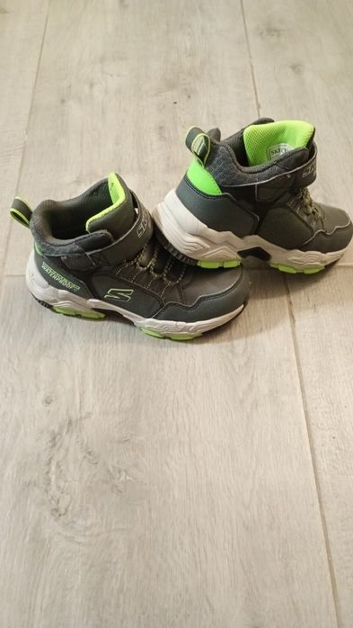 Ghete copii skechers waterproof mărimea 29