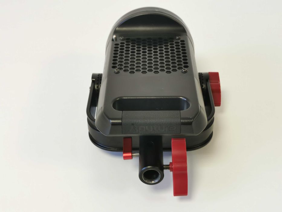 Aputure Light Storm COB 120D диодно постоянно осветление