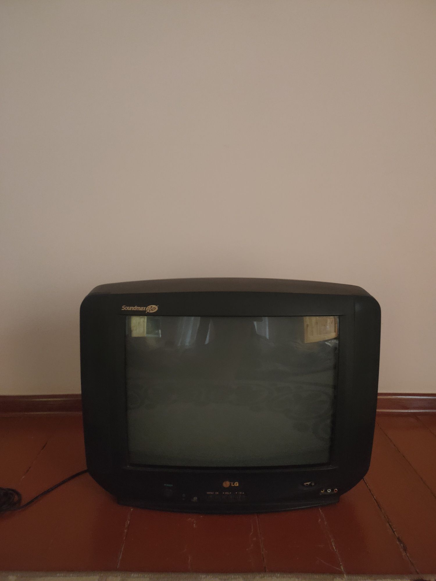 Телевизор LG продаётся