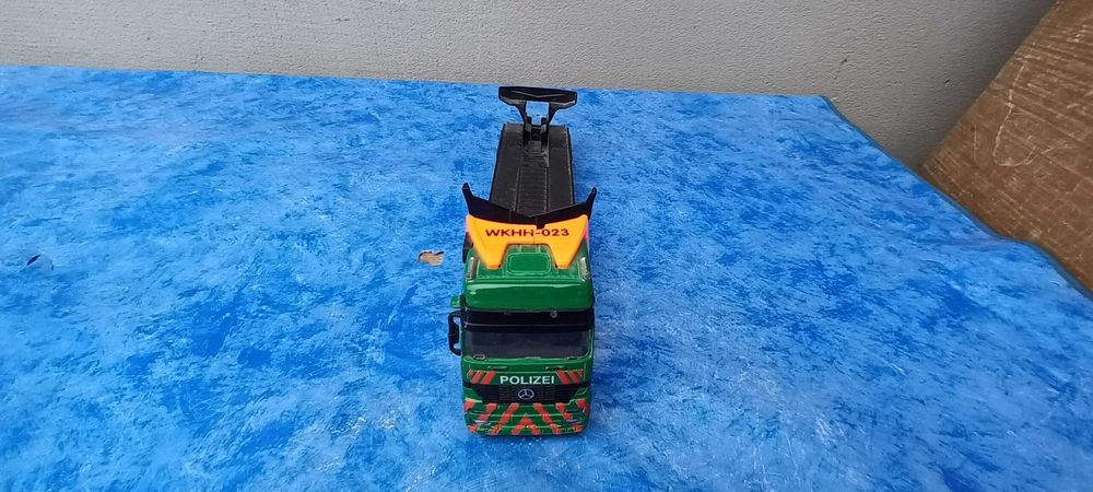 **Polizei Mercedes | macheta camion transportor | 28.5*7*8 cm