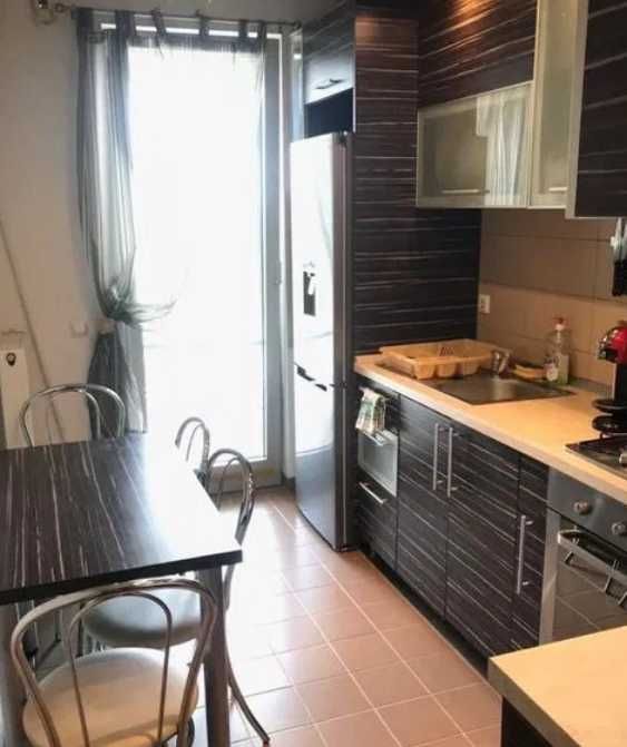 Дава се под наем Четиристаен апартамент в Пловдив, Център - 96 кв.м за 204 € - Снимка #3