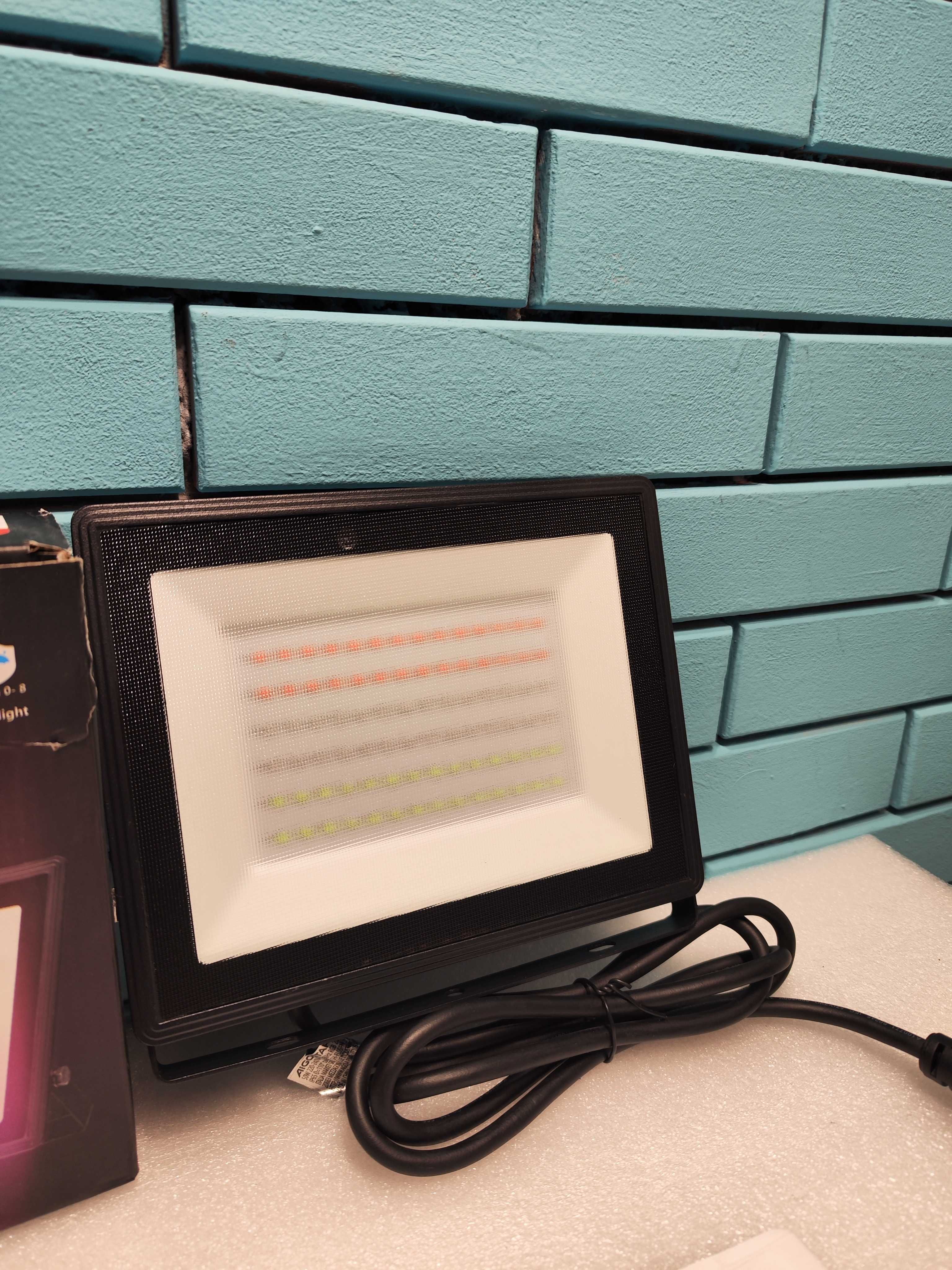Aigostar RGB LED Прожектор 50W с Дистанционно и Таймер, IP65