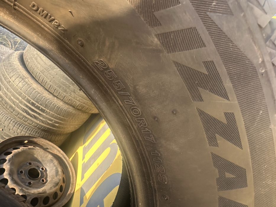 255/70/17-Bridgestone