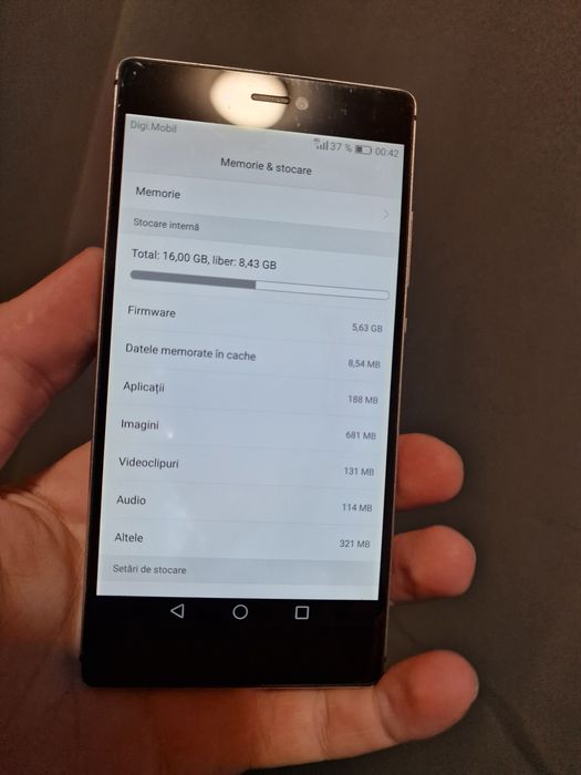 Huawei P8 – 16GB, liber de rețea, stare bună