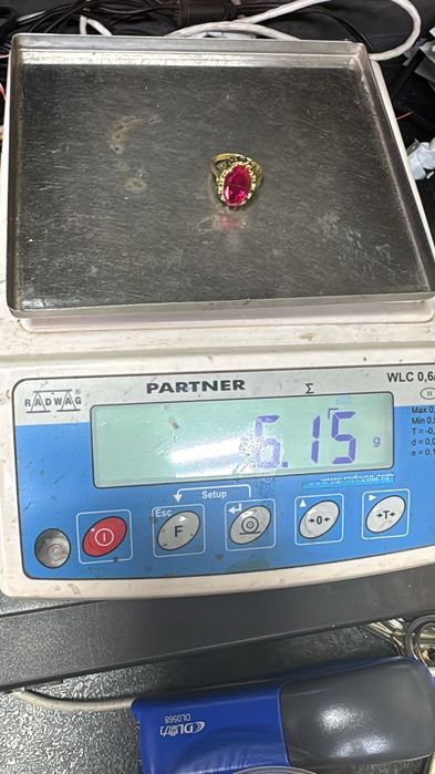 Inel vechi din aur14k cu rubin