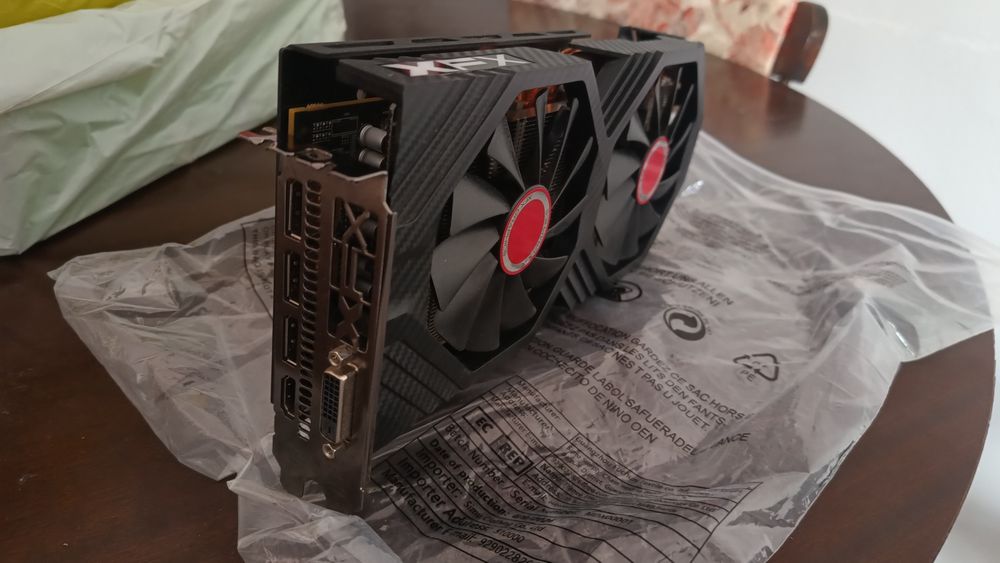 XFX RX 580 8GB и 2x4GB DDR4 ram kingston