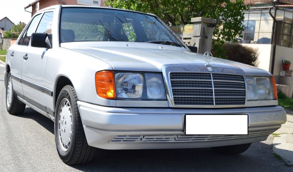 De vânzare !!! Mercedes-Benz W124 300D - An-1986