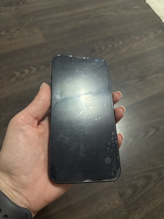 Iphone 13 84% baterie