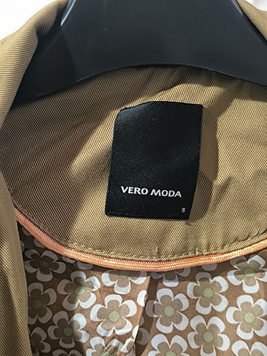 Trench clasic toamna