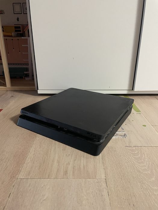 Playstation 4 slim 500gb HDR JET BLACK