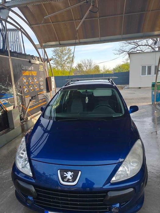 Vând Peugeot 307 1,6 hdi