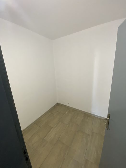 Продава се Тристаен апартамент в Добрич, Строител - 77 кв.м за 457 €/кв.м - Снимка #8