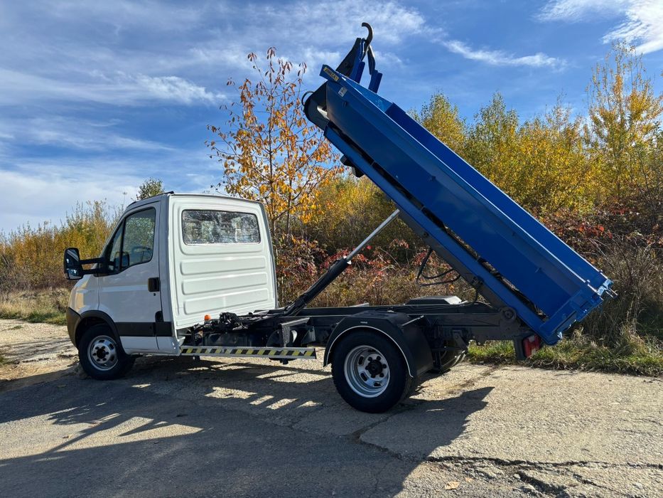 Vând Iveco Abrollkipper basculabil 2010