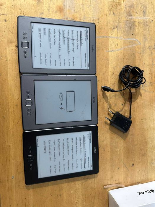 3 x ebook reader kindle