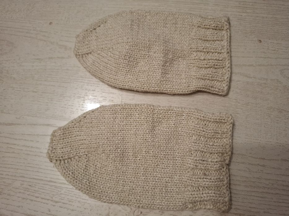 Mănuși lucrate manual