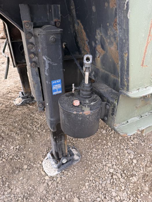 Semiremorca trailer o axa