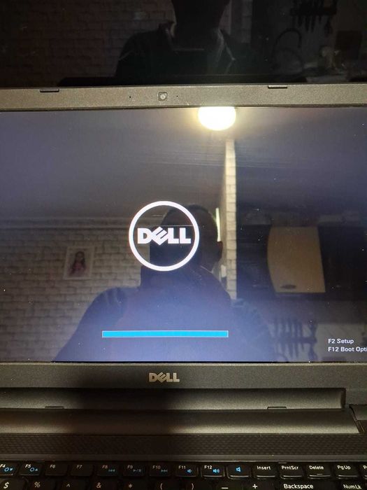Vand Laptop Dell 3521