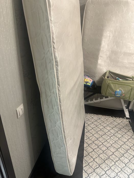 Два матраса даром