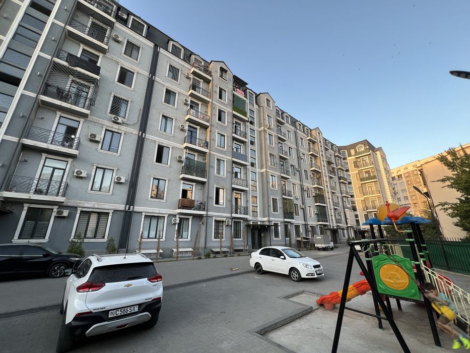 Продаётся Шайхонтохур р-н Белтепа 98 квадрат 7-этаж 7 этажный дом Своя