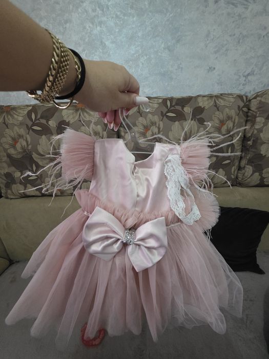 Jocuri si hăinuțe pentru copii