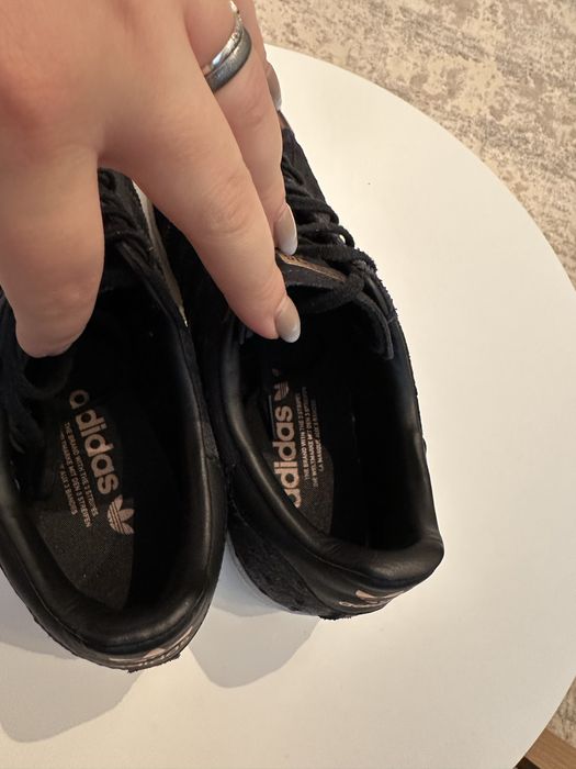 Adidas superstar cu botul metalic