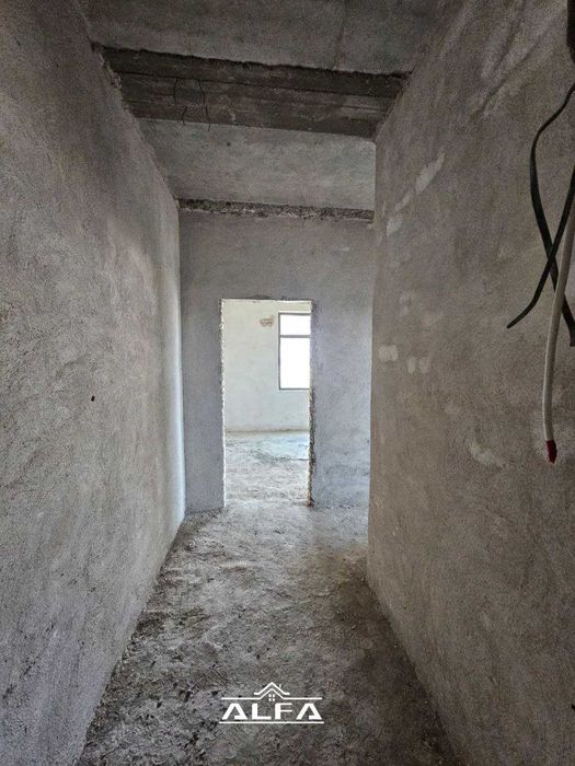 Buxoroda kvartira sotiladi 1 xonali 46m² 3-qavat.