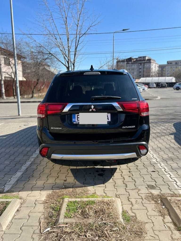 Vand Mitsubishi Outlander III 4WD 2017
