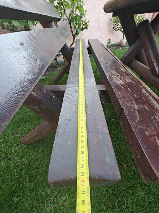 Vand mobilier curte set masa cu banci lemn

---