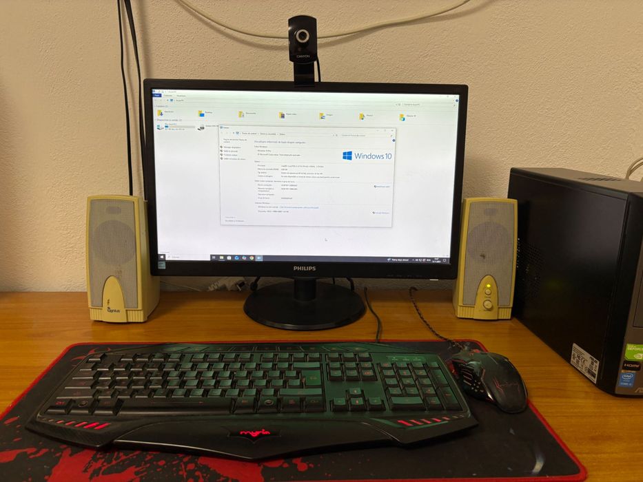 Calculator Pc + monitor + tastatura, mouse, boxe si Birou inclus!!