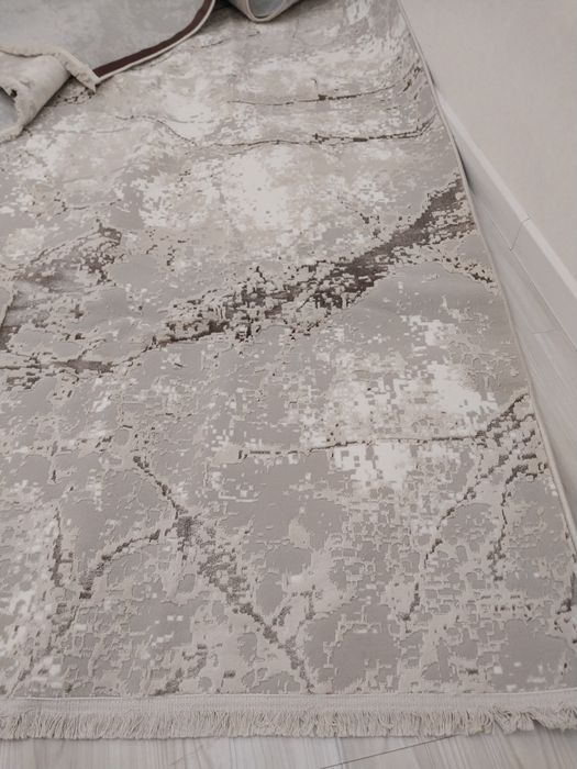 Продам ковёр новый