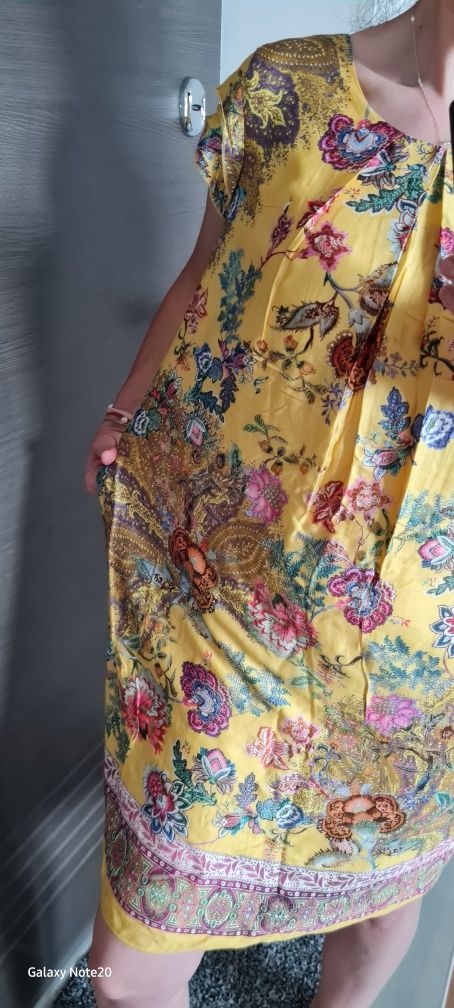 Rochie de vara vascoza cu print floral marime S-M
