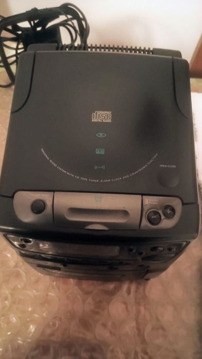 Microsistem audio Philips.