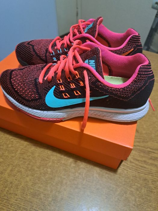Маратонки Nike 38.5