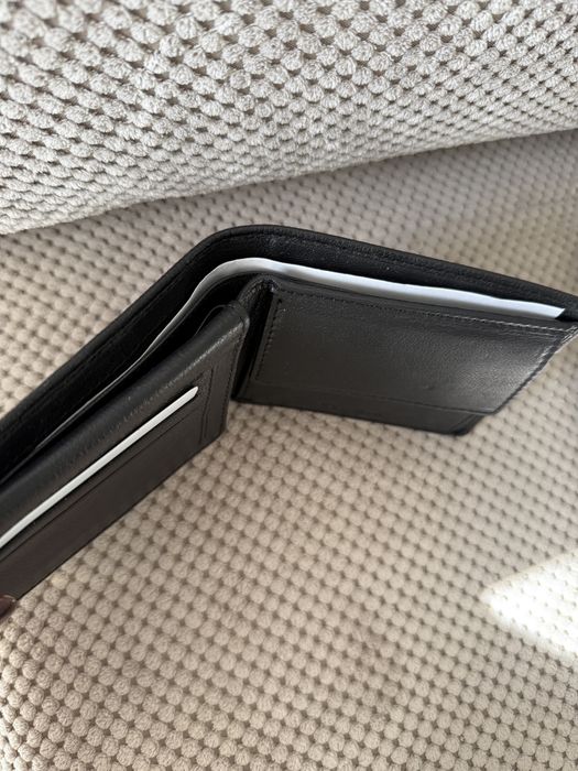 Черен мъжки кожен портфейл нов