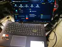 Asus VivoBook M513I M513IA-WB514T работещ, на части.